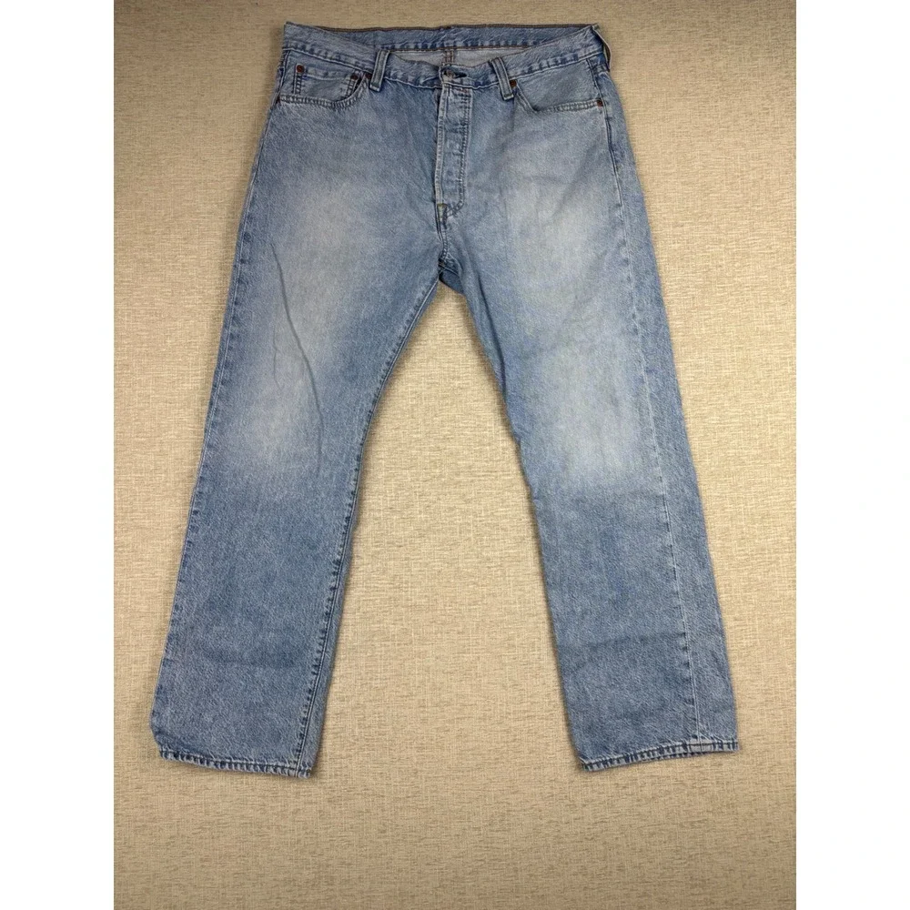 Levis 501 Mens 36x30 Original Fit Light Wash Blue Denim Straight Legs Jeans